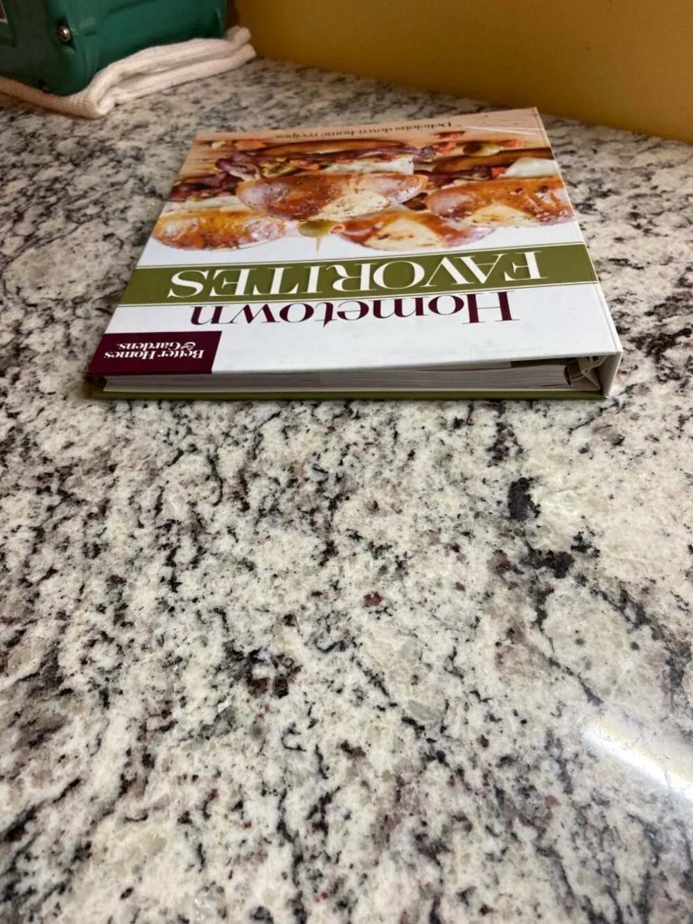 Better Homes & Gardens Hometown Favorites 2017 HC Recipe Cookbook Spiral